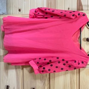 Hot pink silk top with black polka dot 3/4 sleeves